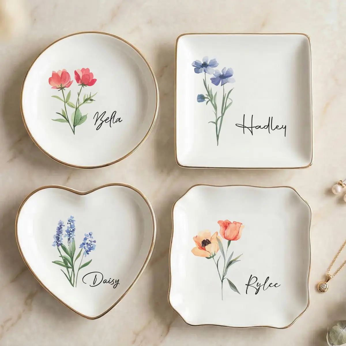 Birth flower mom ring dish with custom name and gold rim