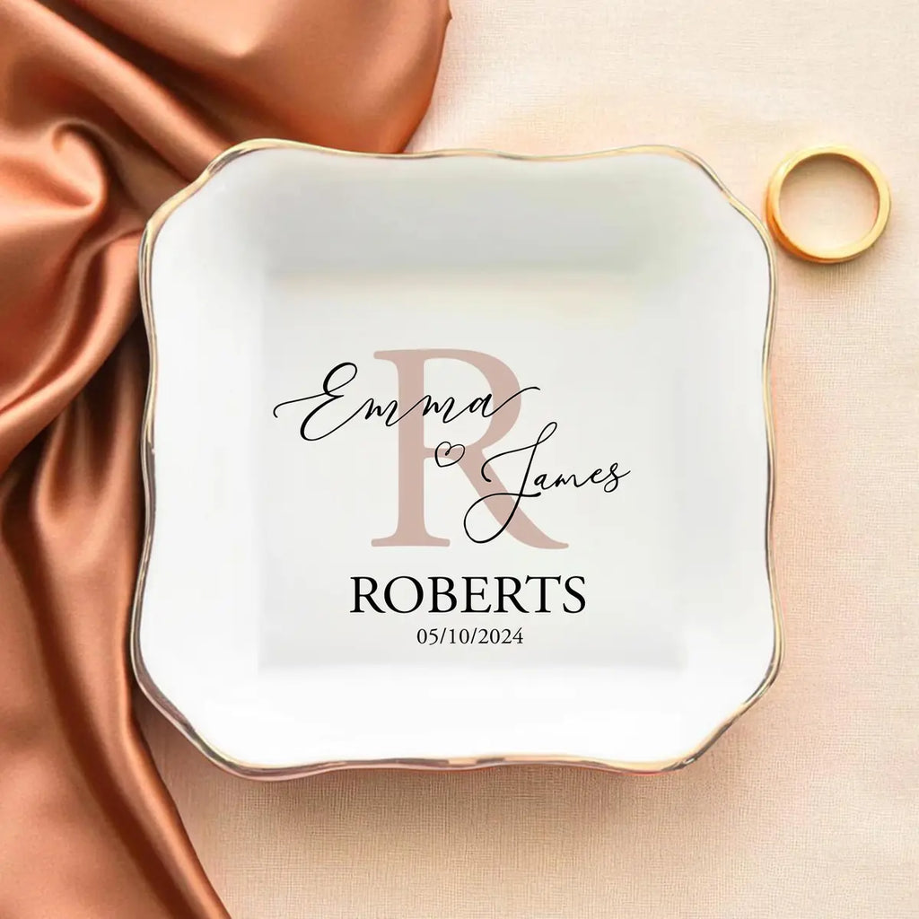 Custom Couple Name Ring Dish, Engagement Gift, His and Hers Jewelry Dish, Wedding Ring Holder, Anniversary Keepsake variant