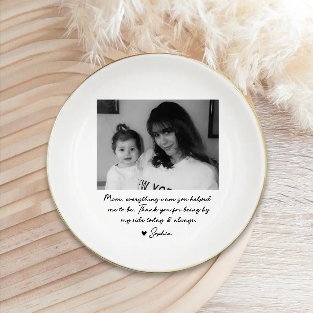 Close-up detail of glossy ceramic finish and gold rim on personalized mom trinket tray