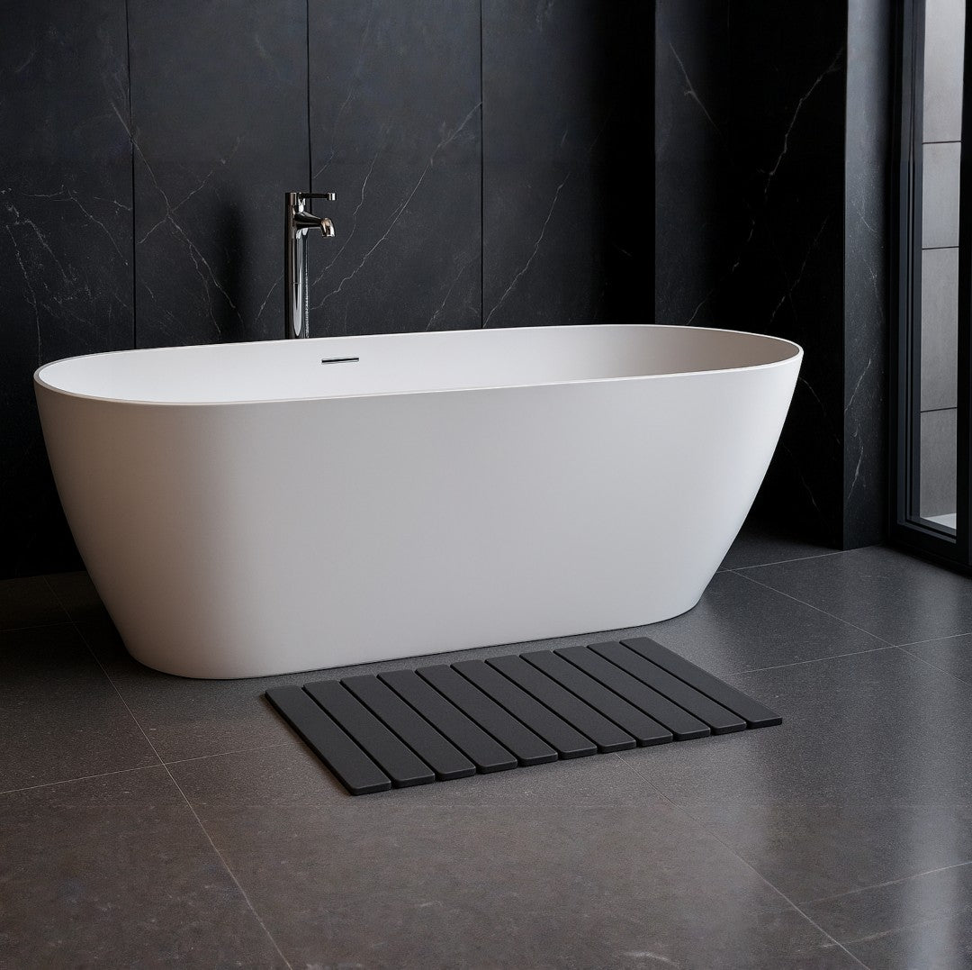 7fc6542b-6a1d-4be8-9998-14c3392c5adb/extra_lonng_dark_bath_rooom.jpg