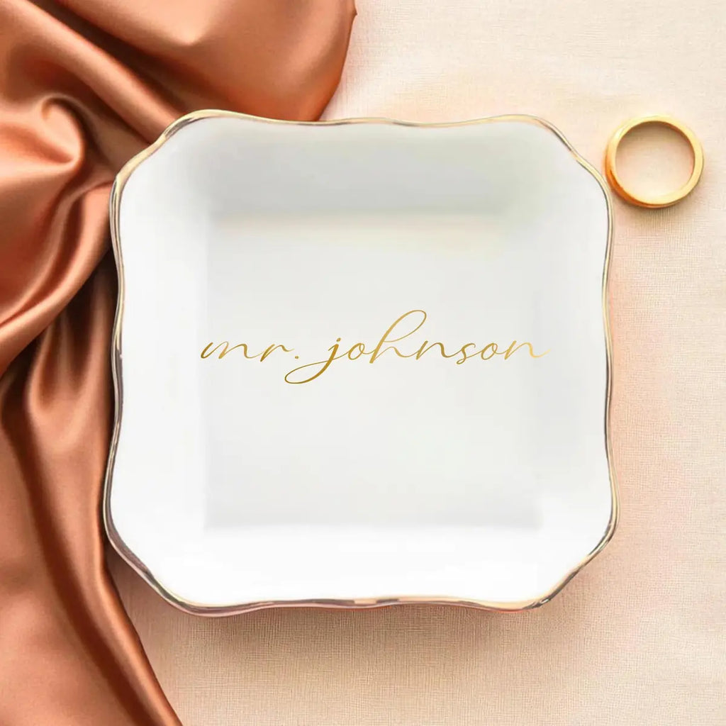 Mr and Mrs Ring Dish, Custom Ring Holder, Gift for Bride, Wedding Gift for Her, Engagement Gift, Bridal Shower Gift Her Jewel