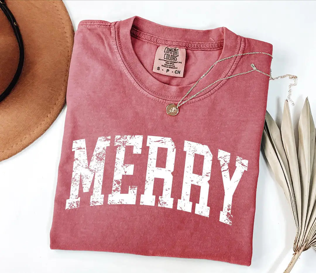 Retro Merry Christmas graphic Comfort Colors T-shirt, additional product photograph.