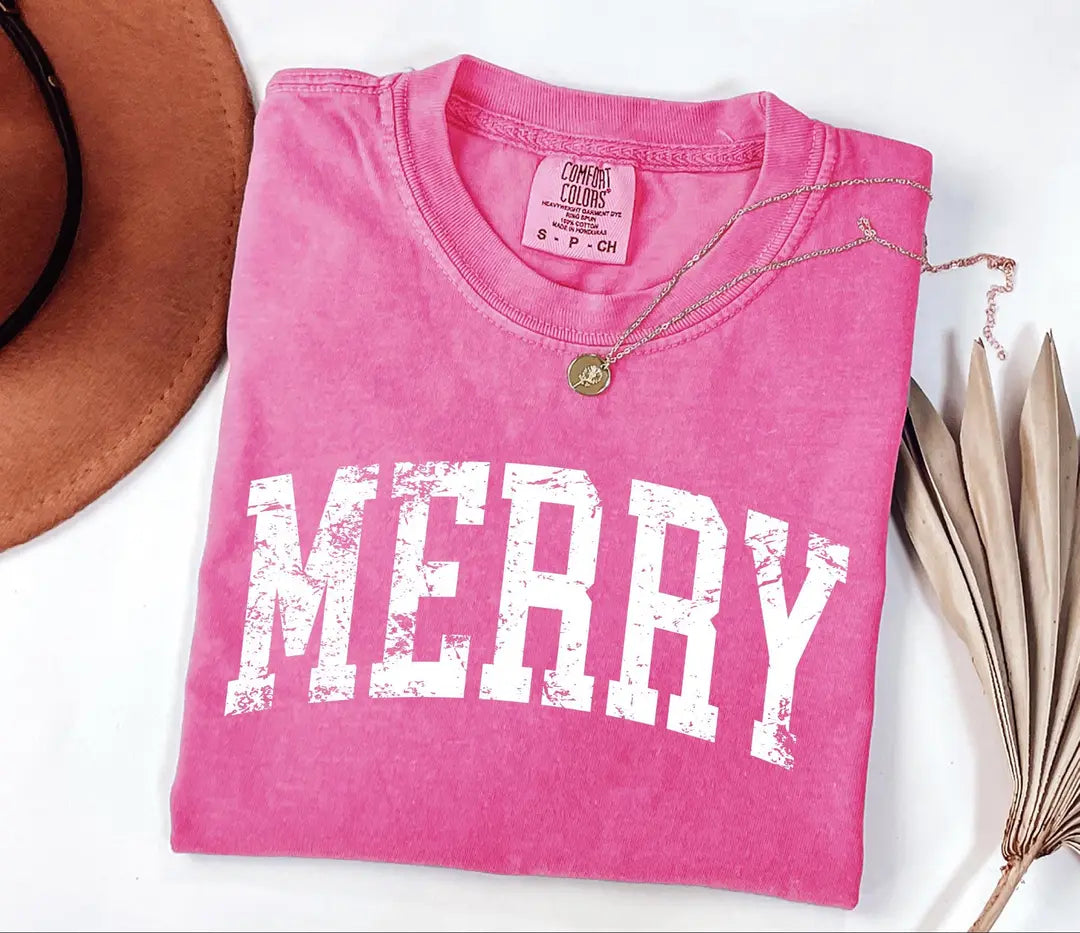 Retro Merry Christmas graphic Comfort Colors T-shirt, additional product photograph.