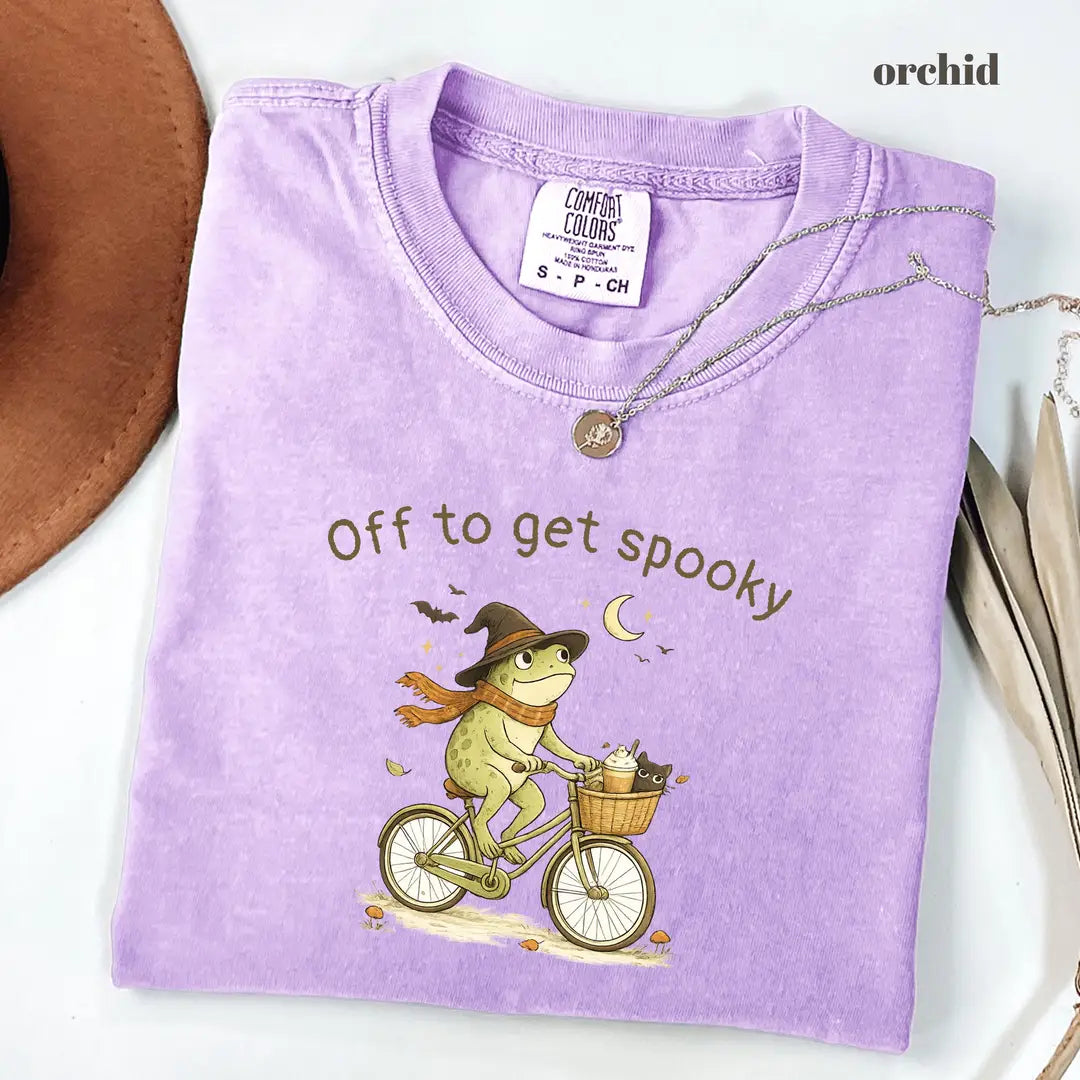 Comfort Colors 1717 T-shirt with Halloween Frog design alternate view