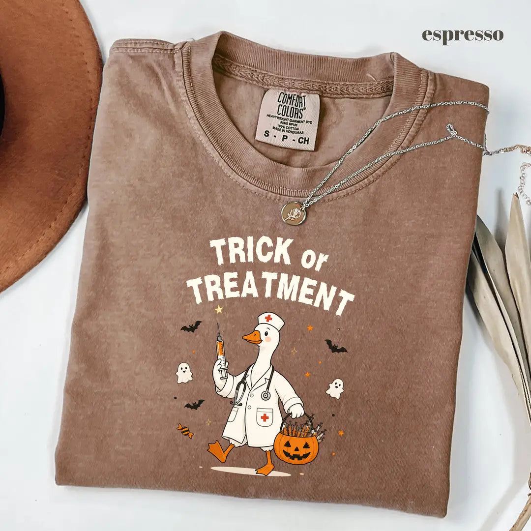 Espresso Comfort Colors 1717 T-shirt with Trick or Treatment Nurse Goose design
