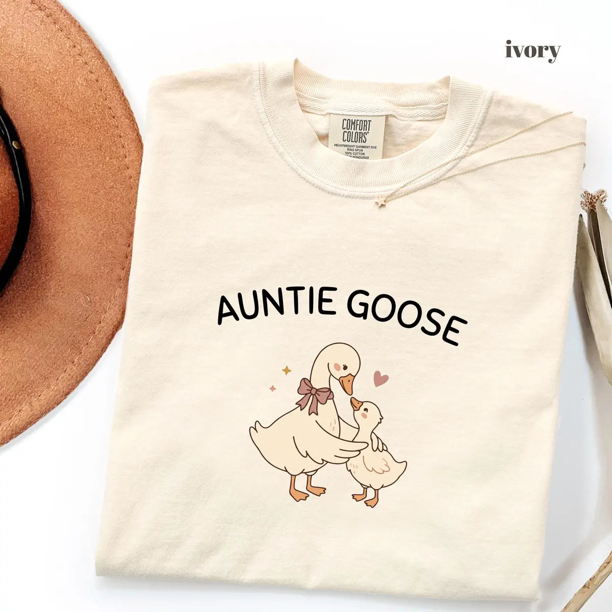 Ivory Comfort Colors 1717 T-shirt with Auntie Goose design worn by a model