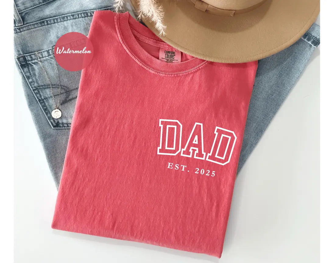 Comfort Colors 1717 T-shirt with Mom and Dad Est Year Pocket design alternate view view 3