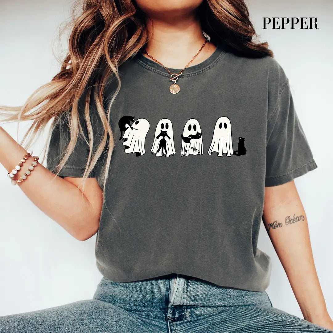 Pepper Comfort Colors 1717 T-shirt with Halloween Black Cat and Ghost design