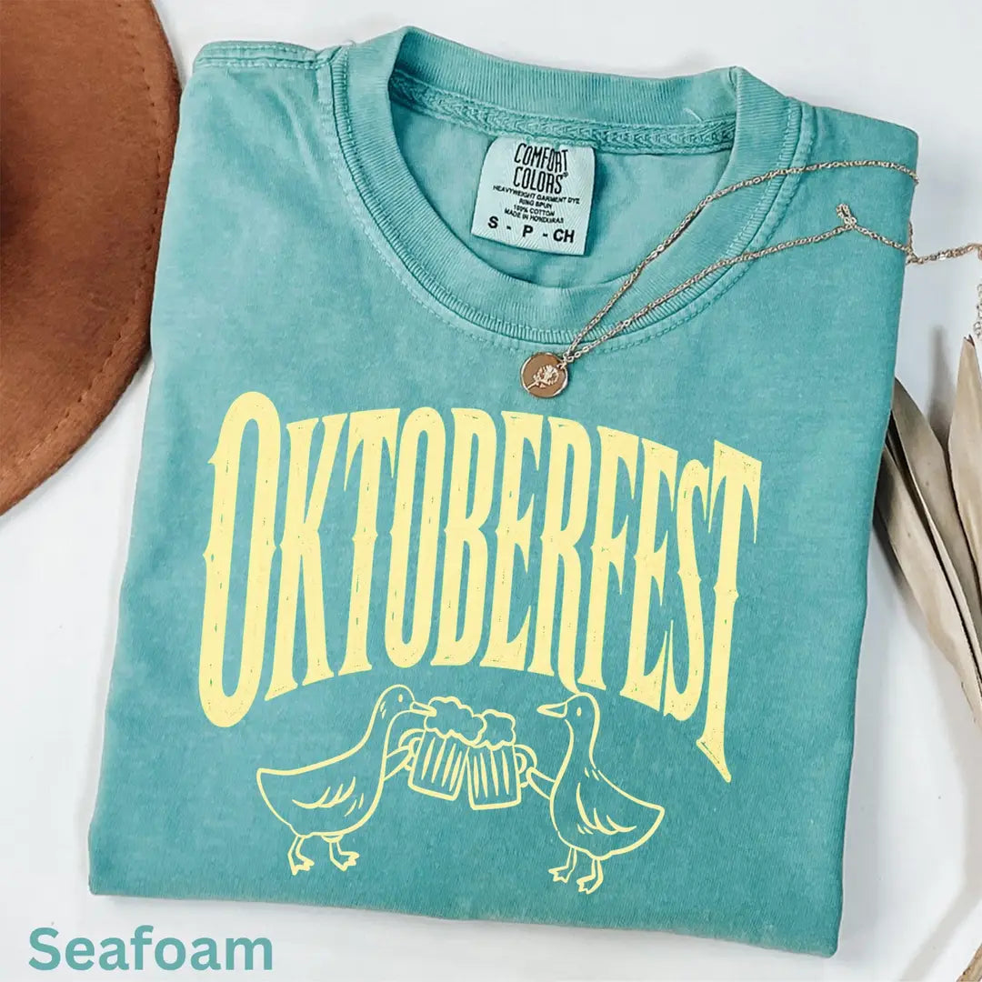 Oktoberfest Geese Beer Toast - German Festival Comfort Colors T-Shirt alternate product view in Seafoam.