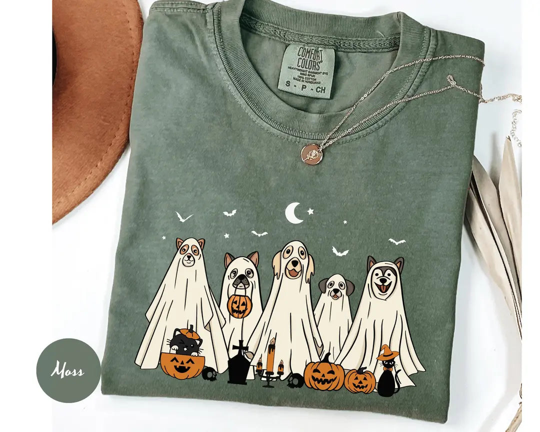 Moss Comfort Colors 1717 T-shirt with Halloween Ghost Dog design