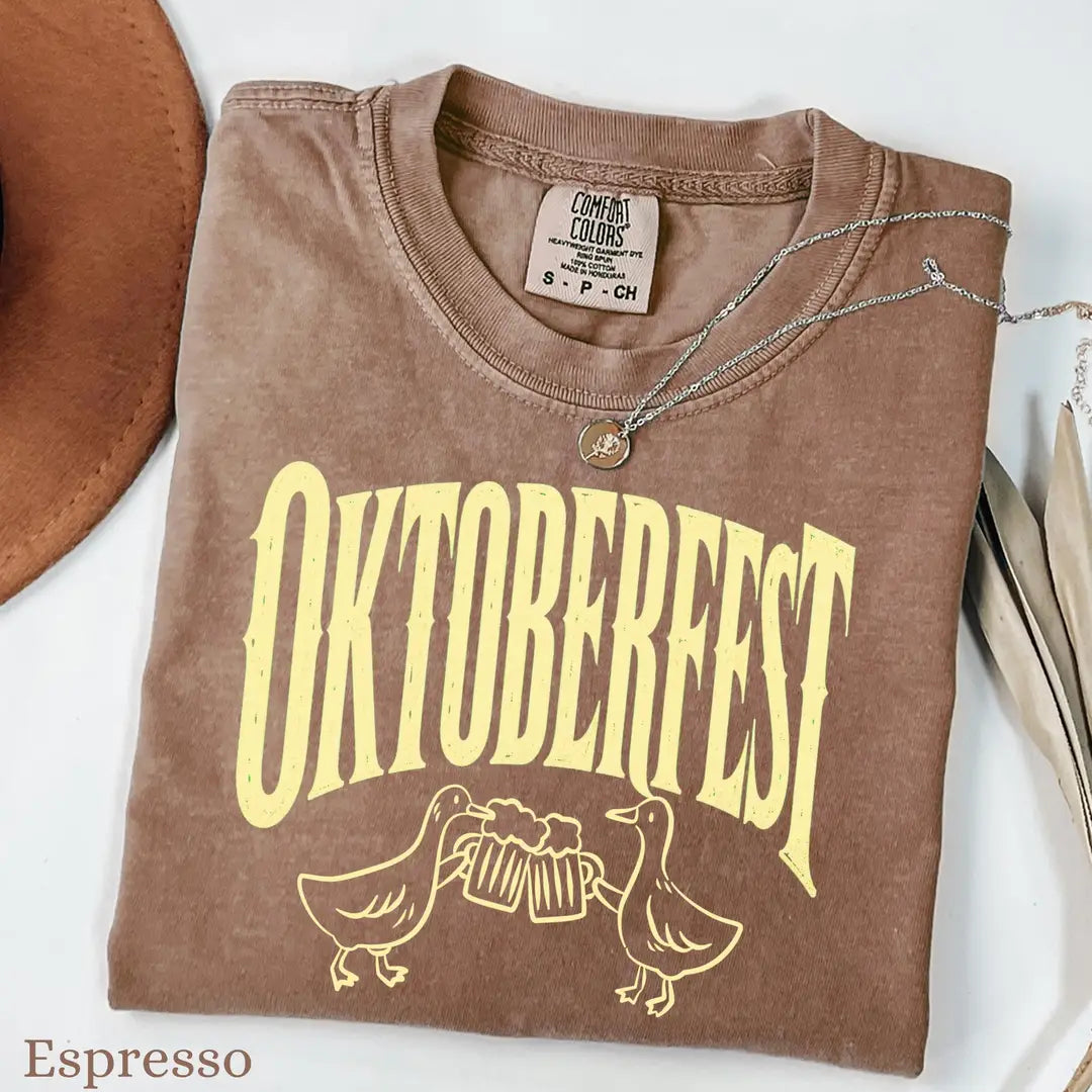 Oktoberfest Geese Beer Toast - German Festival Comfort Colors T-Shirt alternate product view in Espresso.