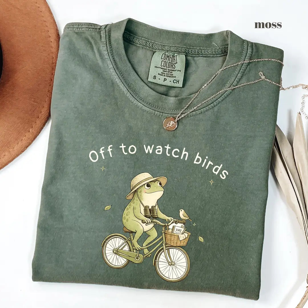 Moss Comfort Colors 1717 T-shirt with Birdwatching design worn by a model