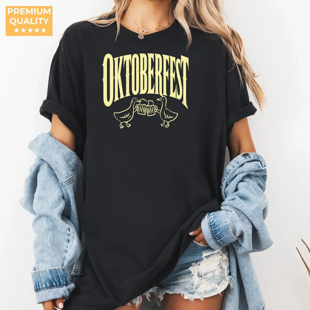 Oktoberfest Geese Beer Toast - German Festival Comfort Colors T-Shirt alternate product view in Black.