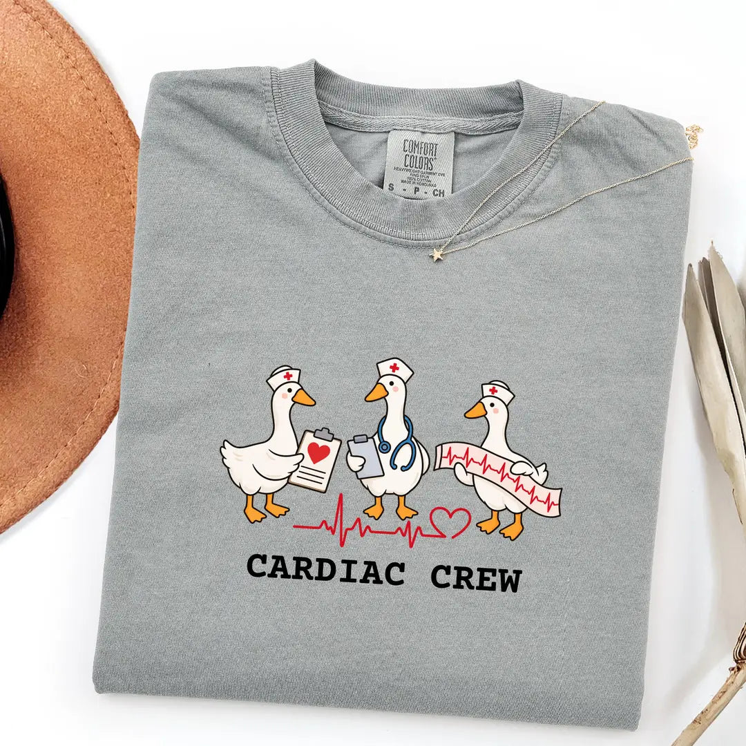 Comfort Colors 1717 T-shirt with Cardiac Nurse design worn by a model