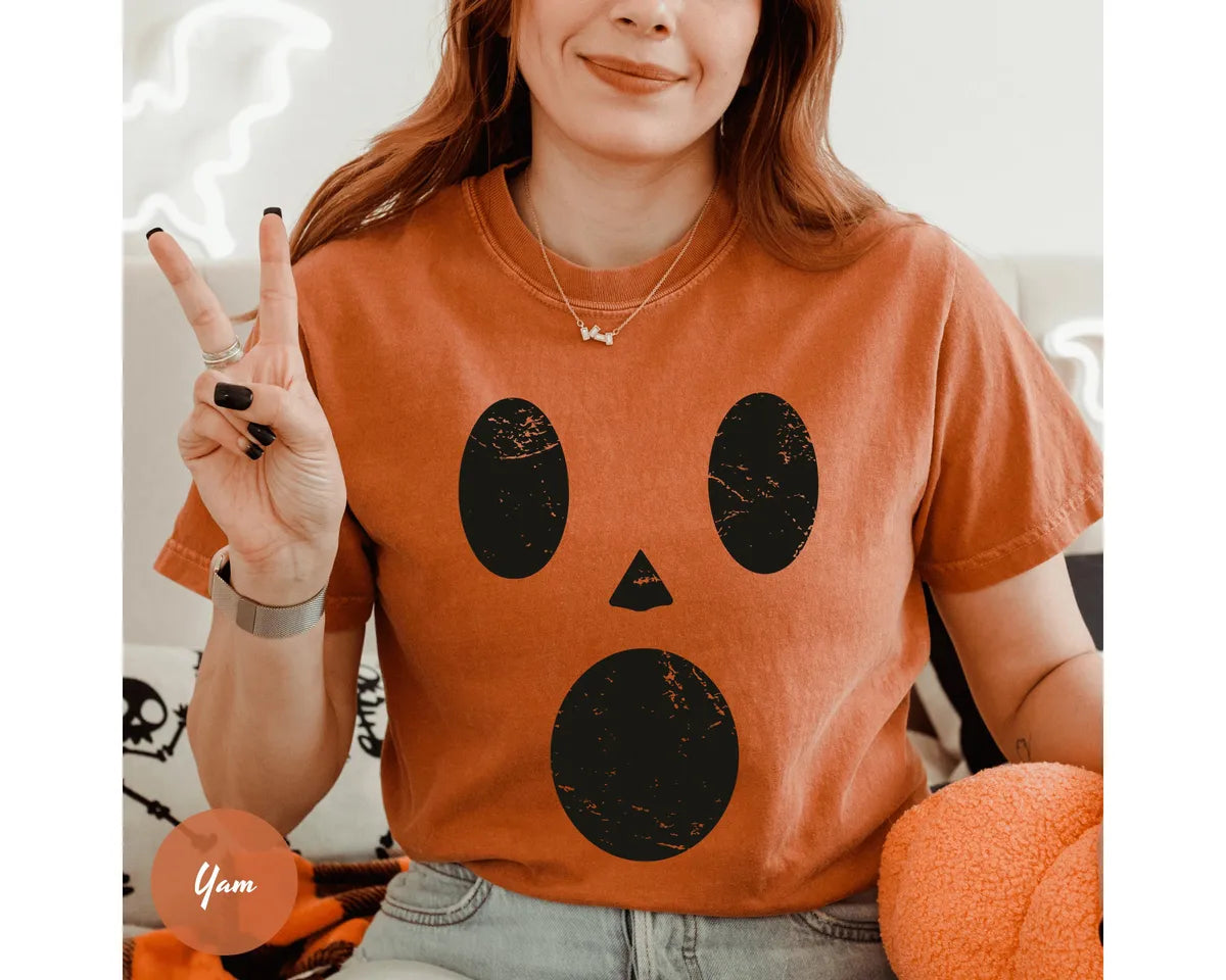 Comfort Colors 1717 T-shirt with Retro Pumpkin Face design alternate view view 4