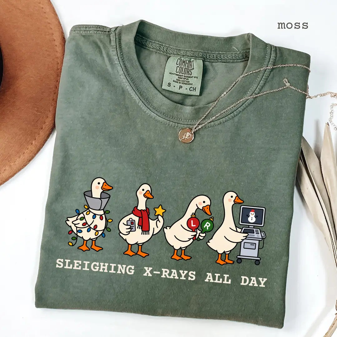 Moss Comfort Colors 1717 T-shirt with Radiology Christmas design