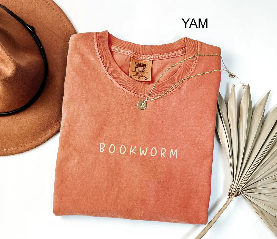 Yam Comfort Colors 1717 T-shirt with Bookworm design