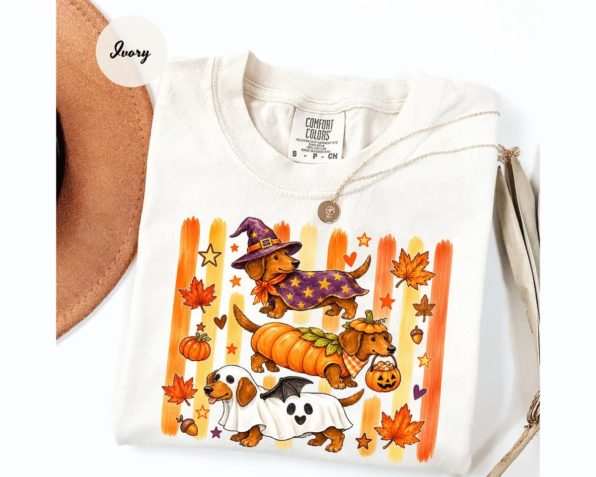 Ivory Comfort Colors 1717 T-shirt with Halloween Dachshund design