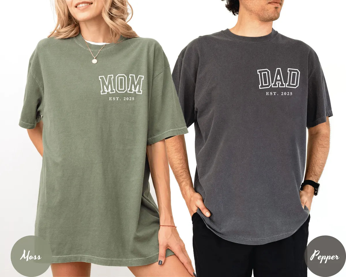 Comfort Colors 1717 T-shirt with Mom and Dad Est Year Pocket design alternate view view 2