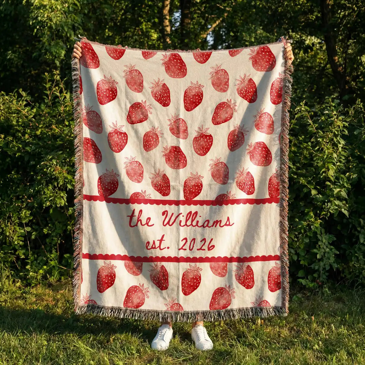 Personalized strawberry scallop woven blanket with fringe trim