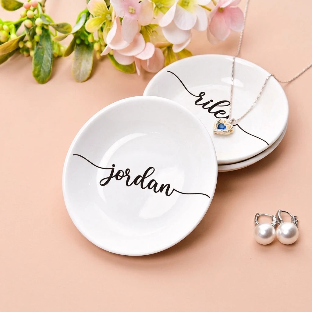 Personalized swash calligraphy ring dish with silver jewelry accents
